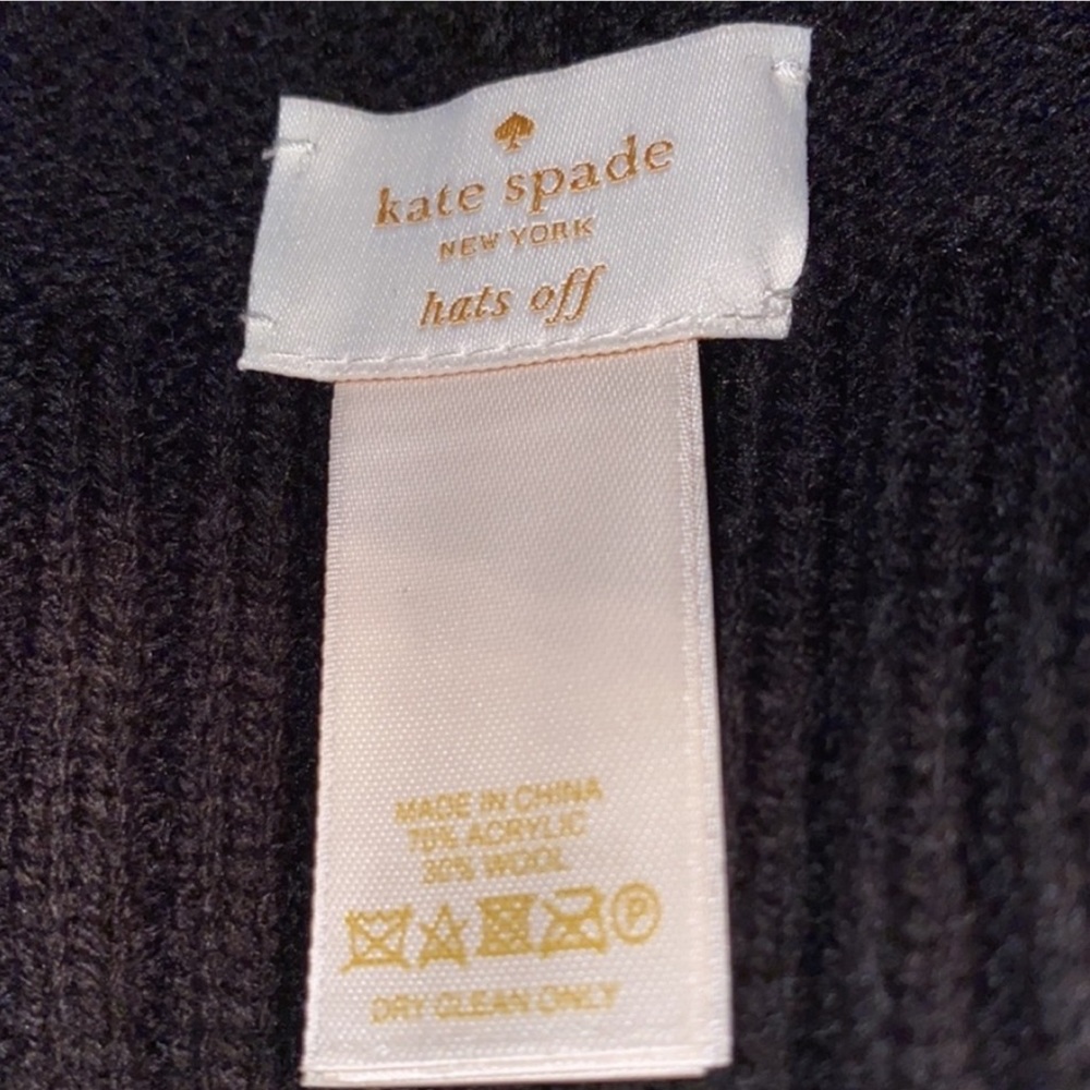 Kate Spade ‘ooh la la’ Pom Beanie Hat NWT in Black & White - Picture 8 of 14